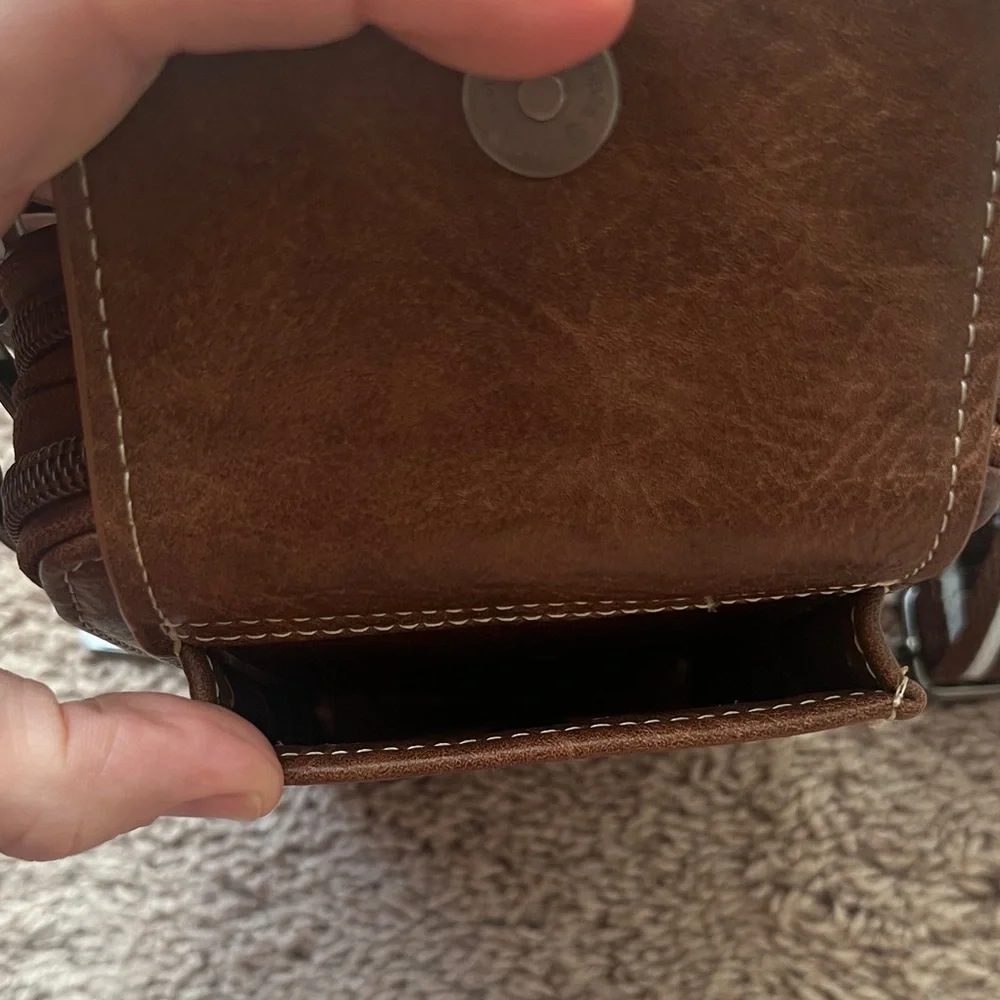 Wrangler Vegan Leather Crossbody Cell Phone Purse - Picture 6 of 8